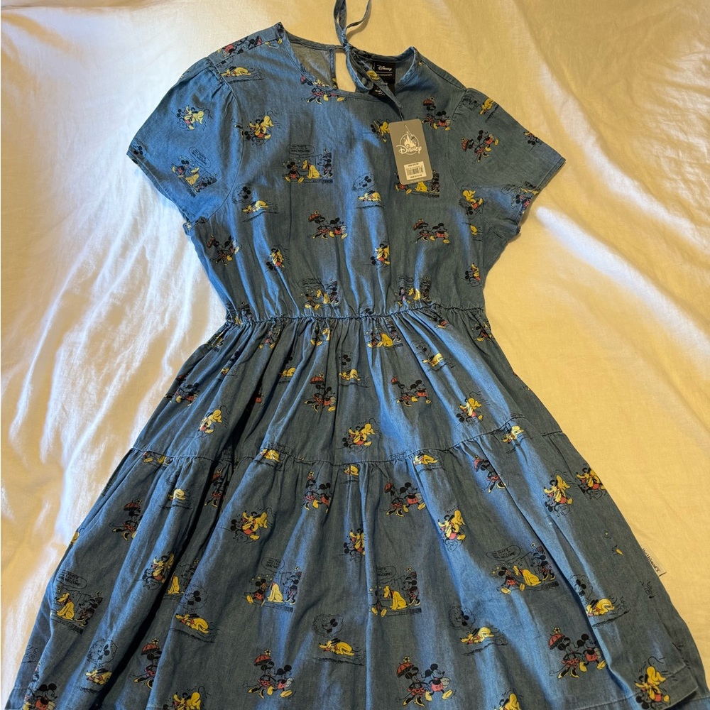 NWT Her Universe Chambray Mickey cartoon dress with pockets - Picture 2 of 3